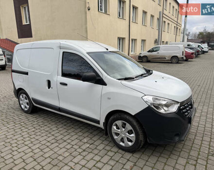 Белый Рено Dokker, объемом двигателя 1.5 л и пробегом 261 тыс. км за 6500 $, фото 2 на Automoto.ua