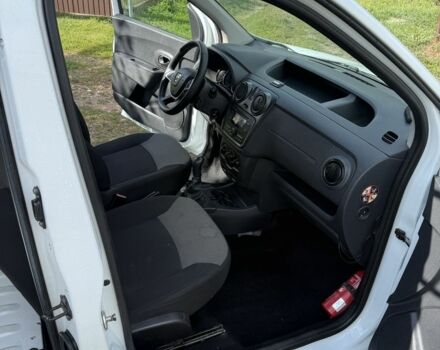 Белый Рено Dokker, объемом двигателя 1.6 л и пробегом 64 тыс. км за 6300 $, фото 1 на Automoto.ua