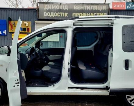 Белый Рено Dokker, объемом двигателя 1.5 л и пробегом 299 тыс. км за 7300 $, фото 14 на Automoto.ua