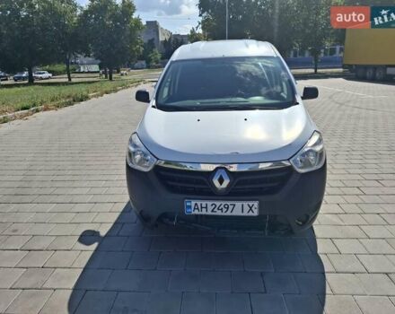 Белый Рено Dokker, объемом двигателя 1.5 л и пробегом 217 тыс. км за 4300 $, фото 7 на Automoto.ua