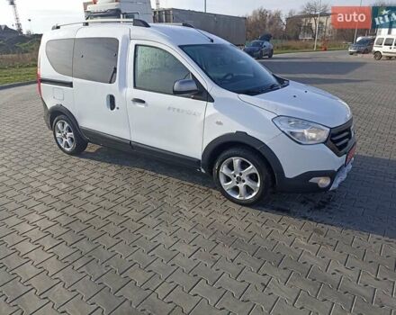 Белый Рено Dokker, объемом двигателя 0 л и пробегом 242 тыс. км за 9200 $, фото 8 на Automoto.ua