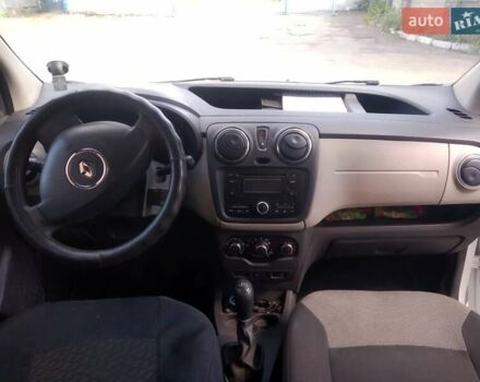 Білий Рено Dokker, об'ємом двигуна 1.46 л та пробігом 300 тис. км за 8500 $, фото 2 на Automoto.ua