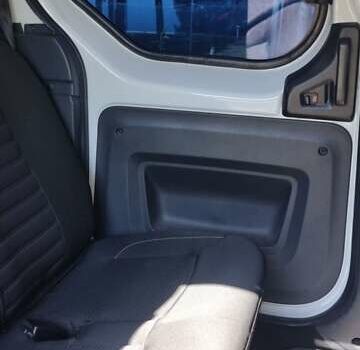 Белый Рено Dokker, объемом двигателя 1.6 л и пробегом 193 тыс. км за 8600 $, фото 14 на Automoto.ua