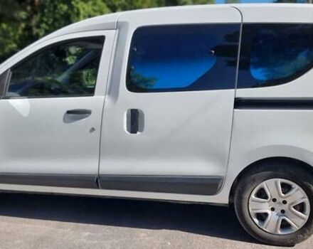 Белый Рено Dokker, объемом двигателя 1.6 л и пробегом 193 тыс. км за 8600 $, фото 4 на Automoto.ua