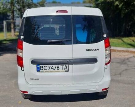 Белый Рено Dokker, объемом двигателя 1.6 л и пробегом 193 тыс. км за 8600 $, фото 12 на Automoto.ua