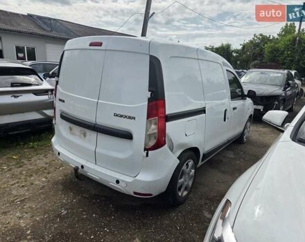 Белый Рено Dokker, объемом двигателя 1.5 л и пробегом 260 тыс. км за 2500 $, фото 5 на Automoto.ua