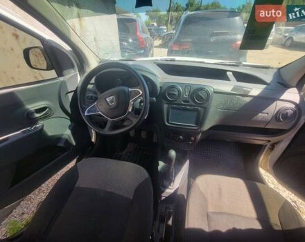 Белый Рено Dokker, объемом двигателя 1.5 л и пробегом 260 тыс. км за 2500 $, фото 13 на Automoto.ua