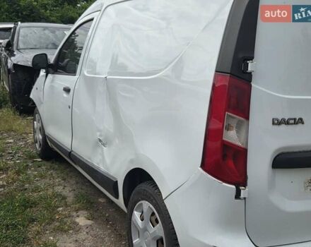 Белый Рено Dokker, объемом двигателя 1.5 л и пробегом 260 тыс. км за 2500 $, фото 6 на Automoto.ua