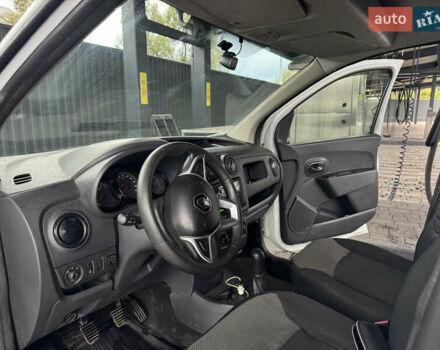 Белый Рено Dokker, объемом двигателя 14.86 л и пробегом 241 тыс. км за 7500 $, фото 11 на Automoto.ua