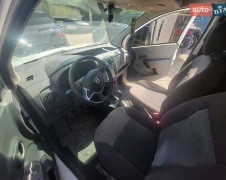 Белый Рено Dokker, объемом двигателя 1.5 л и пробегом 260 тыс. км за 2500 $, фото 11 на Automoto.ua