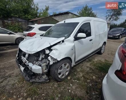 Белый Рено Dokker, объемом двигателя 1.5 л и пробегом 260 тыс. км за 2500 $, фото 2 на Automoto.ua