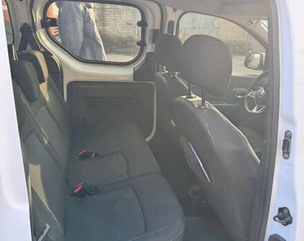 Белый Рено Dokker, объемом двигателя 1.46 л и пробегом 202 тыс. км за 10200 $, фото 12 на Automoto.ua