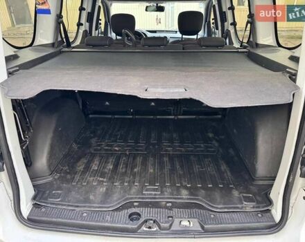 Белый Рено Dokker, объемом двигателя 1.46 л и пробегом 202 тыс. км за 10200 $, фото 8 на Automoto.ua