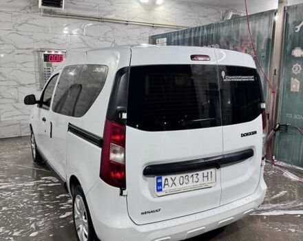 Белый Рено Dokker, объемом двигателя 1.46 л и пробегом 202 тыс. км за 10200 $, фото 3 на Automoto.ua