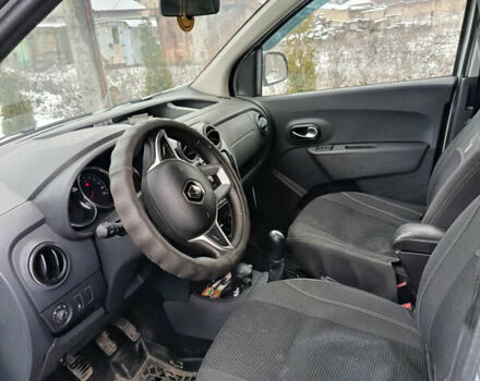 Білий Рено Dokker, об'ємом двигуна 1.46 л та пробігом 206 тис. км за 10000 $, фото 6 на Automoto.ua