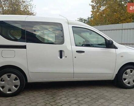 Белый Рено Dokker, объемом двигателя 1.6 л и пробегом 93 тыс. км за 9700 $, фото 1 на Automoto.ua