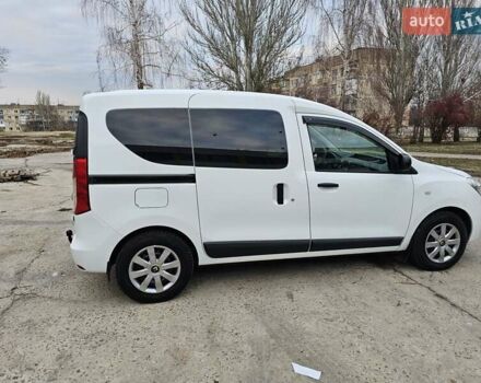 Белый Рено Dokker, объемом двигателя 1.5 л и пробегом 79 тыс. км за 11500 $, фото 9 на Automoto.ua