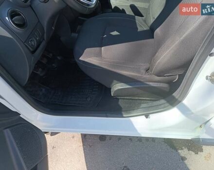 Белый Рено Dokker, объемом двигателя 1.46 л и пробегом 119 тыс. км за 9700 $, фото 15 на Automoto.ua