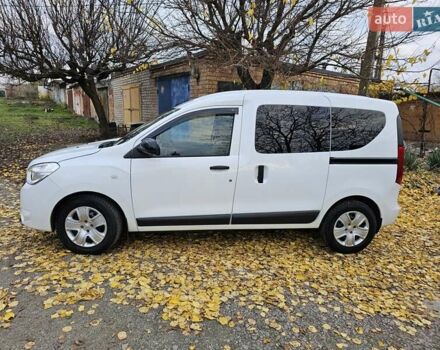Белый Рено Dokker, объемом двигателя 1.5 л и пробегом 79 тыс. км за 11500 $, фото 1 на Automoto.ua