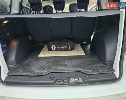 Белый Рено Dokker, объемом двигателя 1.5 л и пробегом 79 тыс. км за 11500 $, фото 26 на Automoto.ua