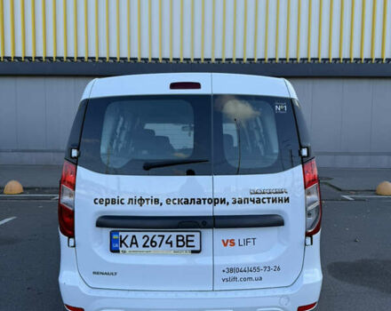 Белый Рено Dokker, объемом двигателя 1.5 л и пробегом 156 тыс. км за 12900 $, фото 5 на Automoto.ua