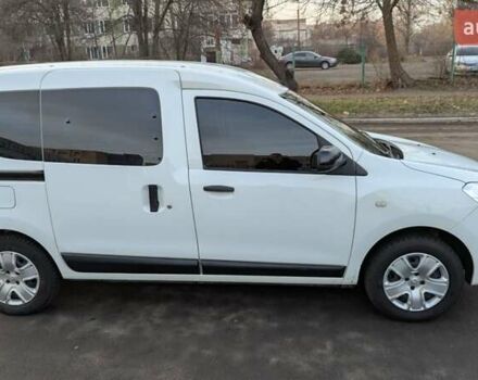 Белый Рено Dokker, объемом двигателя 1.6 л и пробегом 52 тыс. км за 13999 $, фото 3 на Automoto.ua