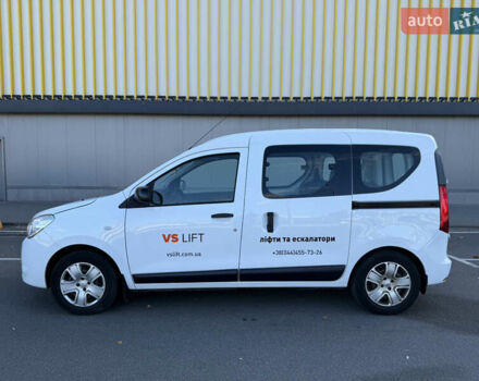 Белый Рено Dokker, объемом двигателя 1.5 л и пробегом 156 тыс. км за 12900 $, фото 6 на Automoto.ua