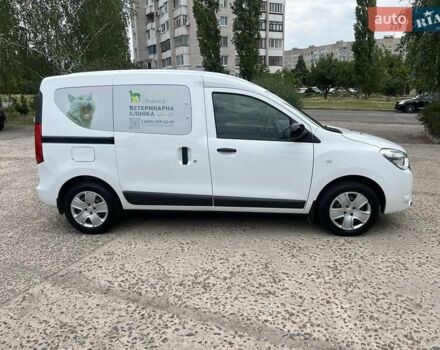 Белый Рено Dokker, объемом двигателя 1.6 л и пробегом 79 тыс. км за 14000 $, фото 9 на Automoto.ua