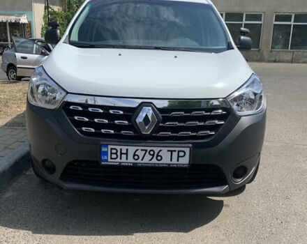 Белый Рено Dokker, объемом двигателя 1.46 л и пробегом 47 тыс. км за 11600 $, фото 4 на Automoto.ua