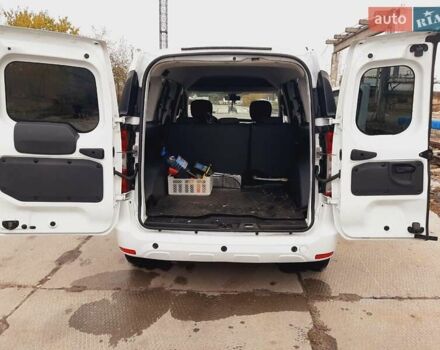 Белый Рено Dokker, объемом двигателя 1.46 л и пробегом 88 тыс. км за 13000 $, фото 4 на Automoto.ua