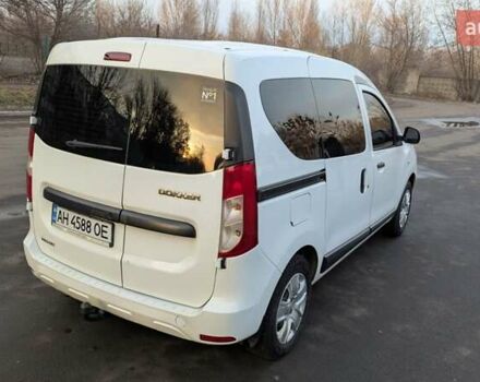 Белый Рено Dokker, объемом двигателя 1.6 л и пробегом 52 тыс. км за 13999 $, фото 4 на Automoto.ua