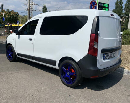 Белый Рено Dokker, объемом двигателя 1.46 л и пробегом 47 тыс. км за 11600 $, фото 2 на Automoto.ua