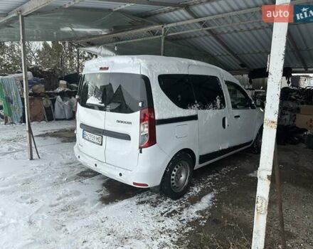 Белый Рено Dokker, объемом двигателя 1.46 л и пробегом 160 тыс. км за 9800 $, фото 1 на Automoto.ua