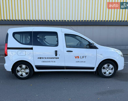 Белый Рено Dokker, объемом двигателя 1.5 л и пробегом 156 тыс. км за 12900 $, фото 7 на Automoto.ua