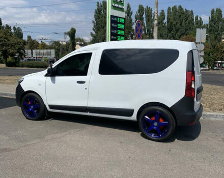 Белый Рено Dokker, объемом двигателя 1.46 л и пробегом 47 тыс. км за 11600 $, фото 1 на Automoto.ua