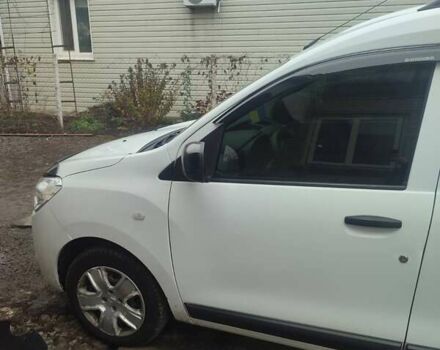 Белый Рено Dokker, объемом двигателя 1.5 л и пробегом 81 тыс. км за 13000 $, фото 4 на Automoto.ua