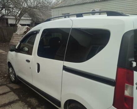 Белый Рено Dokker, объемом двигателя 1.5 л и пробегом 81 тыс. км за 13000 $, фото 3 на Automoto.ua