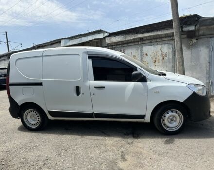Белый Рено Dokker, объемом двигателя 1.5 л и пробегом 250 тыс. км за 5906 $, фото 3 на Automoto.ua