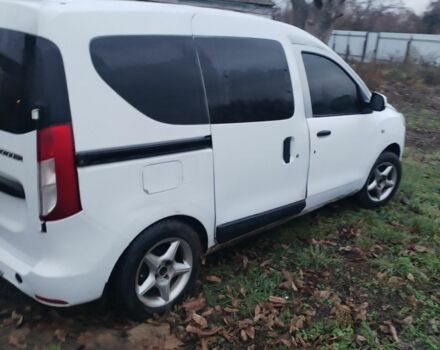 Белый Рено Dokker, объемом двигателя 1.6 л и пробегом 310 тыс. км за 4999 $, фото 1 на Automoto.ua