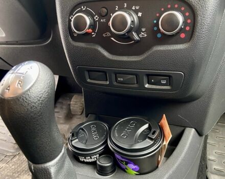 Білий Рено Dokker, об'ємом двигуна 1.5 л та пробігом 300 тис. км за 9500 $, фото 12 на Automoto.ua