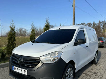 Белый Рено Dokker, объемом двигателя 1.6 л и пробегом 214 тыс. км за 5300 $, фото 1 на Automoto.ua