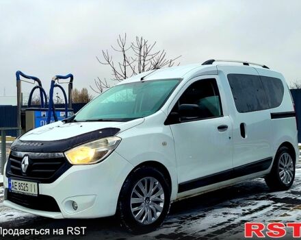 Белый Рено Dokker, объемом двигателя 1.5 л и пробегом 240 тыс. км за 7300 $, фото 1 на Automoto.ua