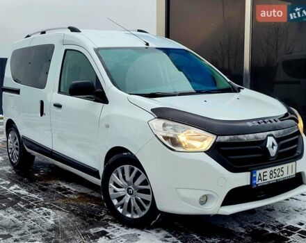 Белый Рено Dokker, объемом двигателя 1.5 л и пробегом 299 тыс. км за 7300 $, фото 1 на Automoto.ua
