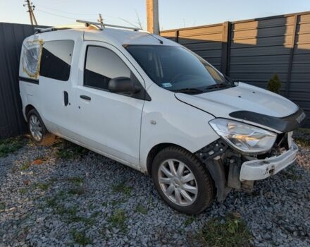 Белый Рено Dokker, объемом двигателя 1.6 л и пробегом 250 тыс. км за 2650 $, фото 1 на Automoto.ua