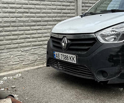 Рено Dokker 2017 в Днепре (Днепропетровске) на Automoto.ua Белый Рено Dokker, объемом двигателя 1.5 л и пробегом 214 тыс. км за 4850 $, фото 1 на Automoto.ua