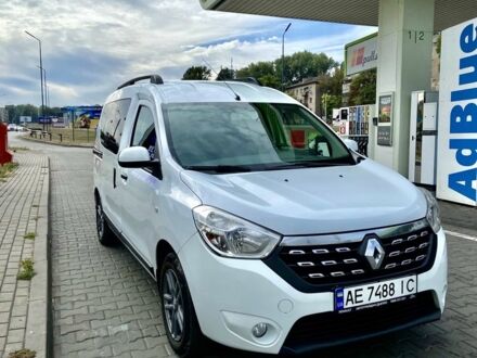 Білий Рено Dokker, об'ємом двигуна 1.5 л та пробігом 300 тис. км за 9500 $, фото 1 на Automoto.ua