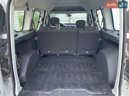 Білий Рено Dokker, об'ємом двигуна 1.5 л та пробігом 220 тис. км за 9900 $, фото 1 на Automoto.ua