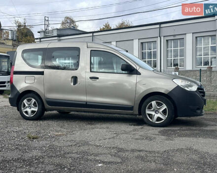 Бежевый Рено Dokker, объемом двигателя 1.46 л и пробегом 130 тыс. км за 8500 $, фото 5 на Automoto.ua