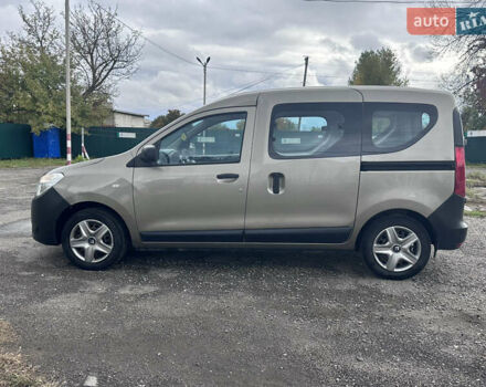Бежевый Рено Dokker, объемом двигателя 1.46 л и пробегом 130 тыс. км за 8500 $, фото 10 на Automoto.ua
