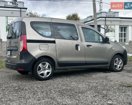 Бежевый Рено Dokker, объемом двигателя 1.46 л и пробегом 130 тыс. км за 8500 $, фото 6 на Automoto.ua